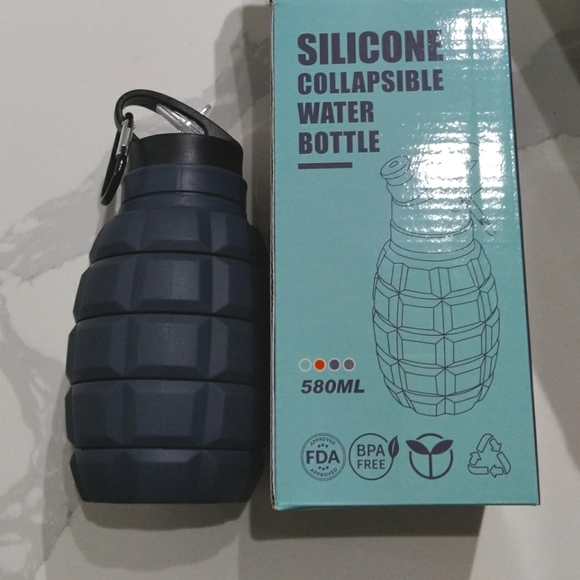 BNIB Collapsible Water Bottle (brand new) - Picture 2 of 4